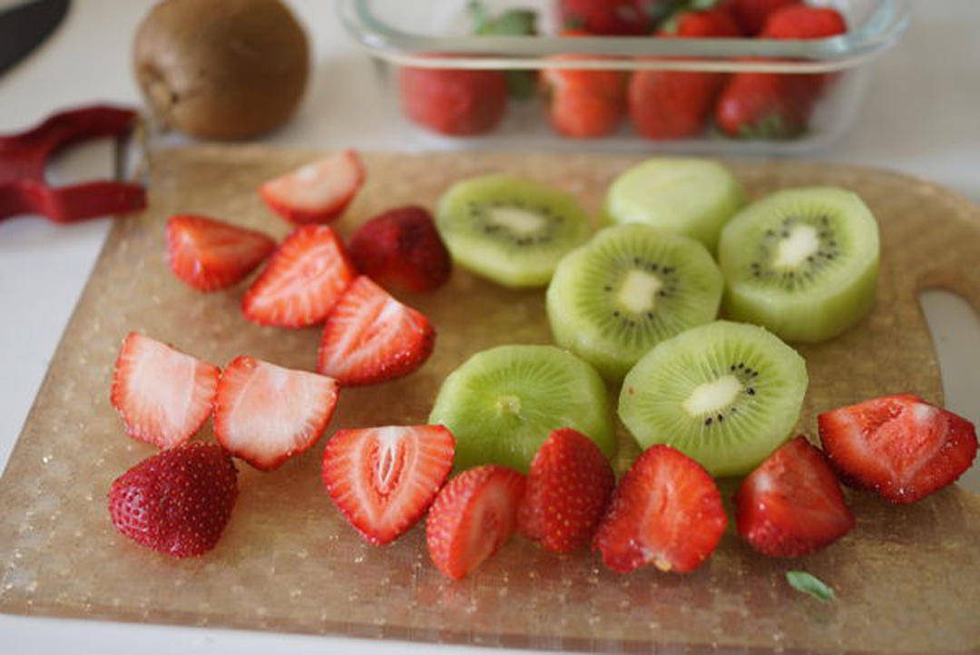 水果放冰箱里多久不能吃，超过这个时间建议及时地清理掉