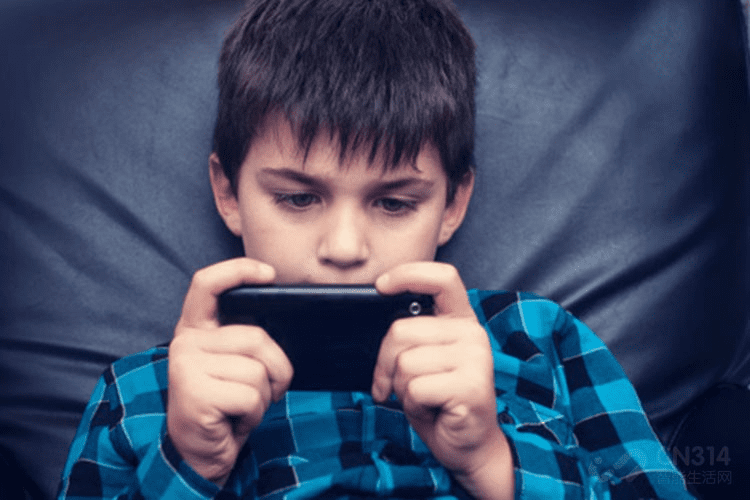 假期如何有效管理孩子玩手机时间？苹果OPPO各有绝招