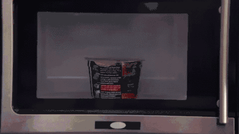 微波炉有个“加热黑名单”，这几种都是你常用的食物容器