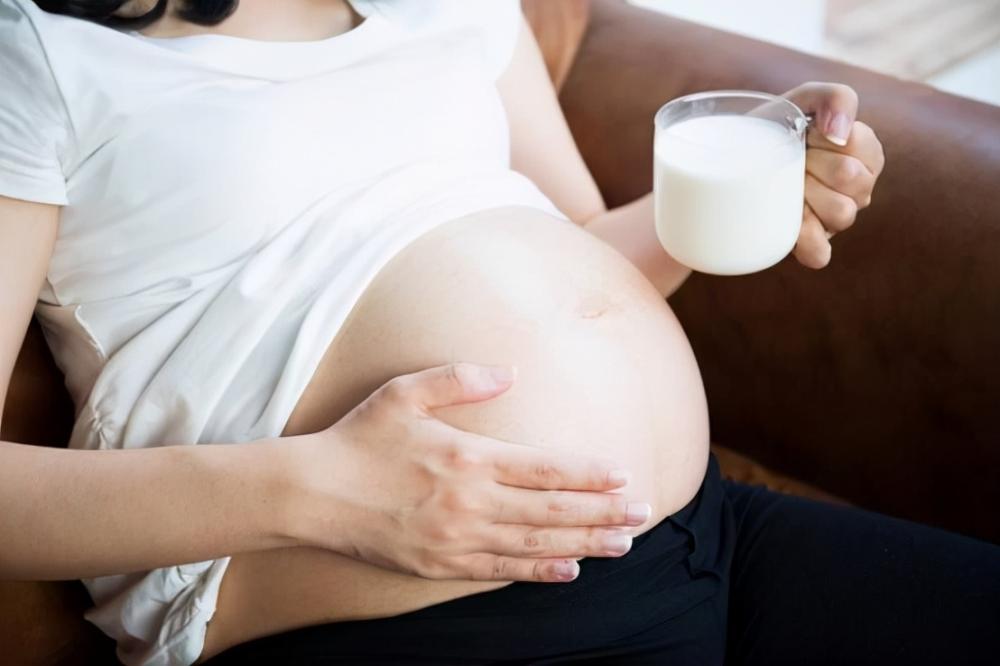孕妇需要喝孕妇奶粉吗？什么时候喝？喝什么好？一文解决你的疑惑