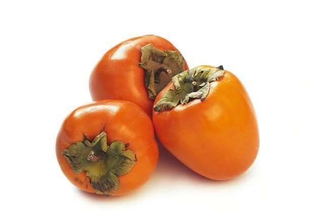 正值吃柿子的季节，柿子的4个好处，吃过的人有体会