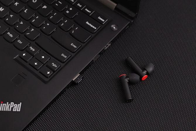 联想蓝牙耳机（ThinkPad Pods Pro 无线蓝牙耳机评测）