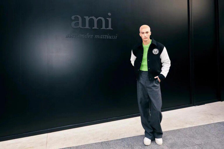 法国品牌ami中文叫什么（法国设计师品牌AMI登陆成都）