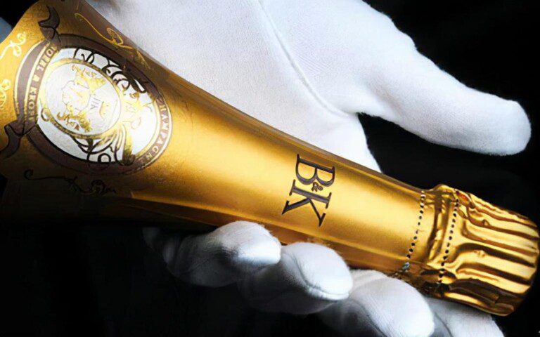 巴黎之花香槟（世界上最昂贵的香槟品牌，您对他们了解多少呢？）