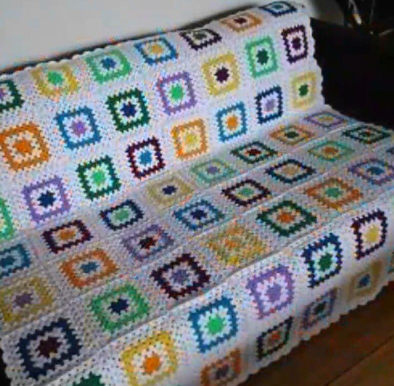 钩织沙发垫花样大全（美观又实用！分享几十款钩针编织的沙发垫，你喜欢哪款？）