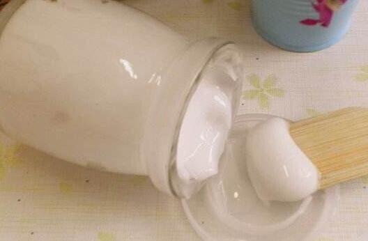 酸奶面膜的做法和功效（酸奶面膜用什么酸奶好 酸奶面膜做法大全）