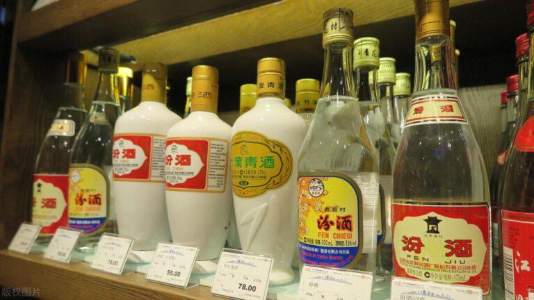 纯粮固态发酵白酒是什么意思汾酒（汾酒是纯粮食酿造的吗，分为哪几种类型？）